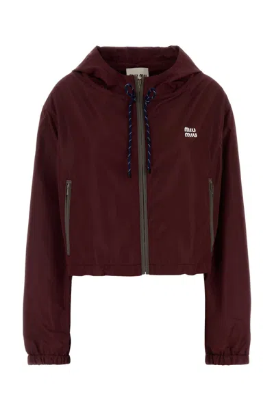 Miu Miu Hooded Polyester Windbreaker Jacket Elastic Cuffs In Burgundy
