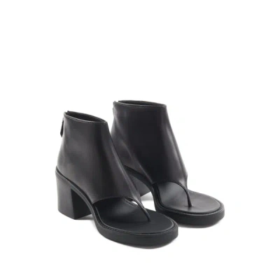 Miu Miu Bottines En Cuir In Black