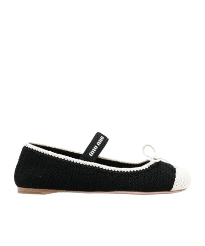 MIU MIU BOW-DECORATED FLAT SHOES