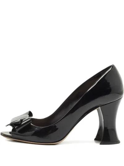 Pre-owned Miu Miu Bow Patent-leather Pumps In Black