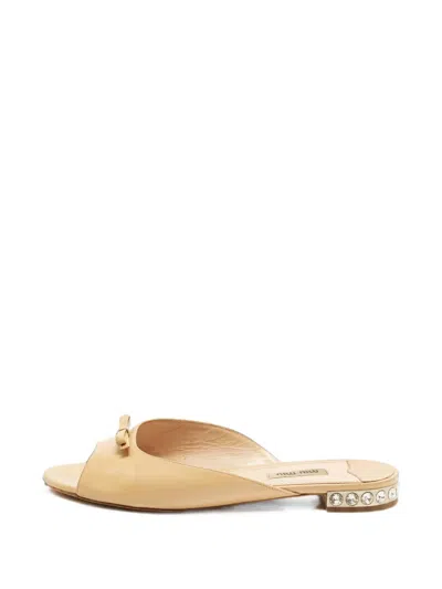 Pre-owned Miu Miu Bow-detail Sandals In Neutrals
