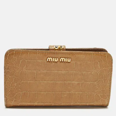 Pre-owned Miu Miu Brown Croc Embossed Leather Compact Wallet