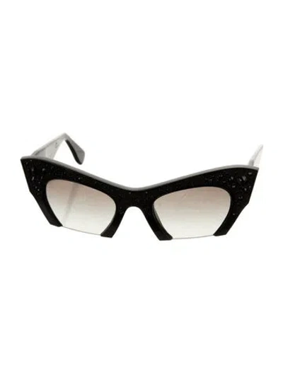 Pre-owned Miu Miu Cat-eye Gradient Sunglasses In Black