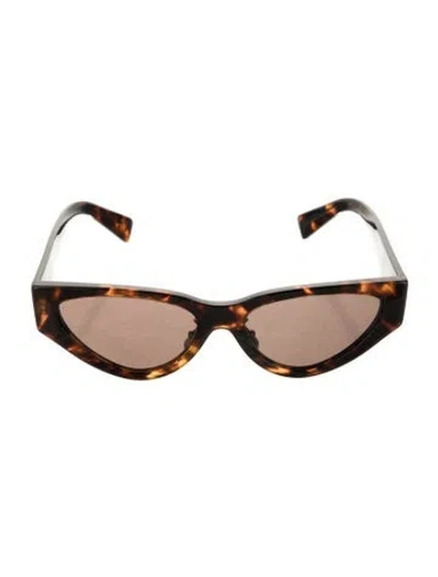 Pre-owned Miu Miu Cat-eye Tinted Sunglasses In Black
