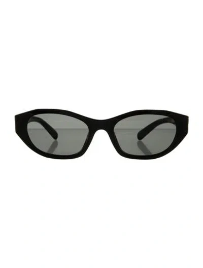 Pre-owned Miu Miu Cat-eye Tinted Sunglasses In Black