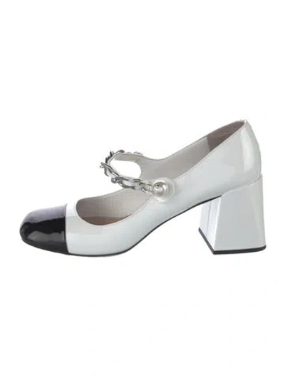 Pre-owned Miu Miu Faux Pearl Accents Patent Leather Pumps In White