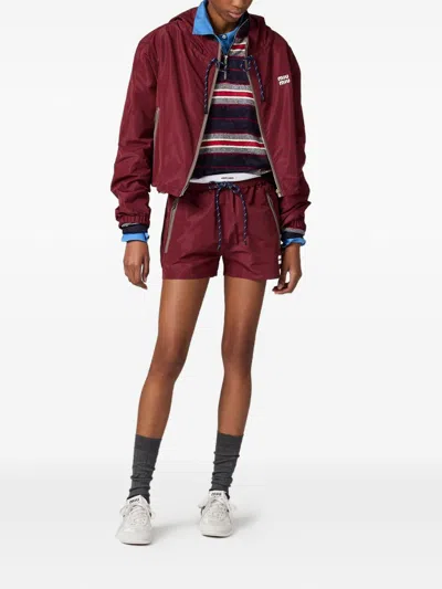 Miu Miu Garnet Shorts White Logo Elastic Band In Burgundy