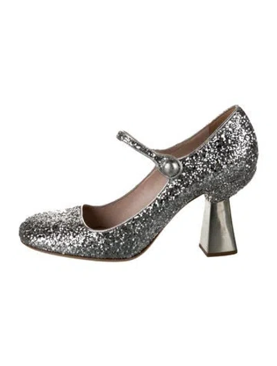 Pre-owned Miu Miu Glitter Pumps In Metallic/silver