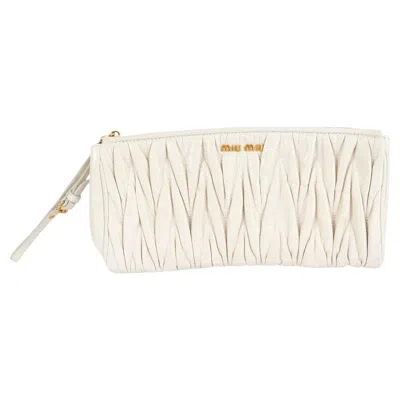 Pre-owned Miu Miu Ivory Leather Matelasse Quilted Wristlet Clutch Bag In White