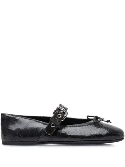 Miu Miu Leather Ballerina Shoes In Schwarz