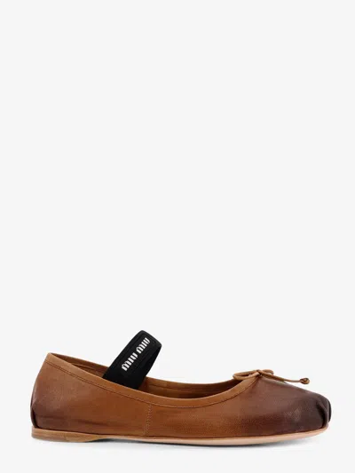 Miu Miu Leather Ballerinas In Brown