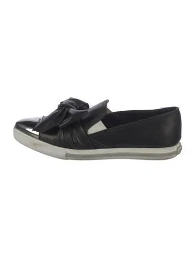 Pre-owned Miu Miu Leather Bow Accents Loafers In Black