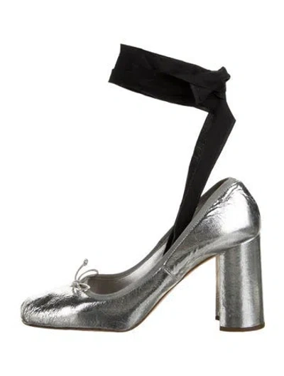 Pre-owned Miu Miu Leather Bow Accents Pumps In Silver