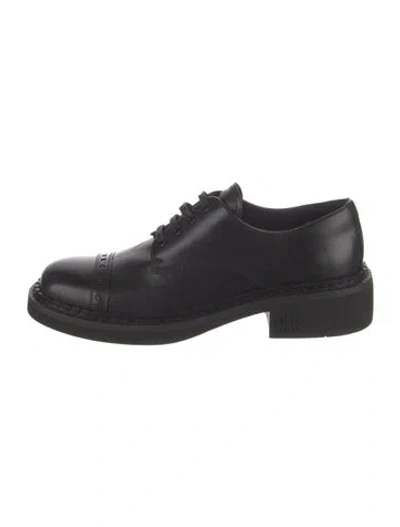 Pre-owned Miu Miu Leather Chain-link Accents Oxfords In Black