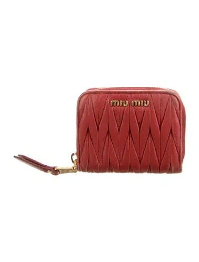 Pre-owned Miu Miu Leather Coin Pouch In Red