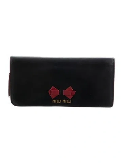 Pre-owned Miu Miu Leather Continental Wallet In Black/red
