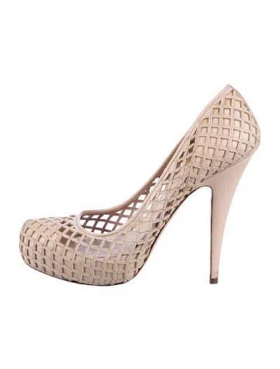 Pre-owned Miu Miu Leather Cutout Accent Pumps In Neutral