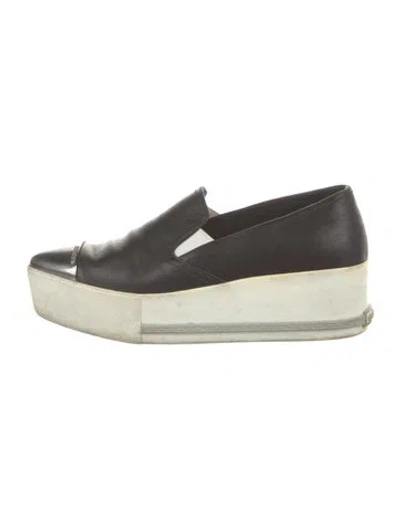 Pre-owned Miu Miu Leather Flats In Black