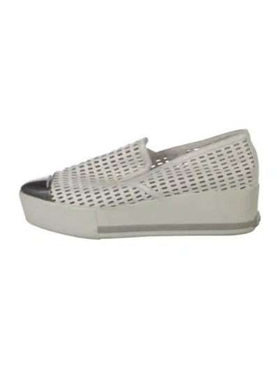 Pre-owned Miu Miu Leather Lasercut Accents Pumps In White
