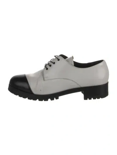 Pre-owned Miu Miu Leather Oxfords In White
