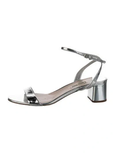 Pre-owned Miu Miu Leather Sandals In Metallic/silver