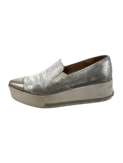 Pre-owned Miu Miu Leather Sneakers In Green