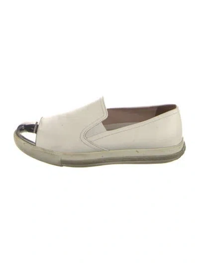 Pre-owned Miu Miu Leather Sneakers In White