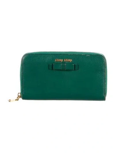 Pre-owned Miu Miu Leather Wallet In Green