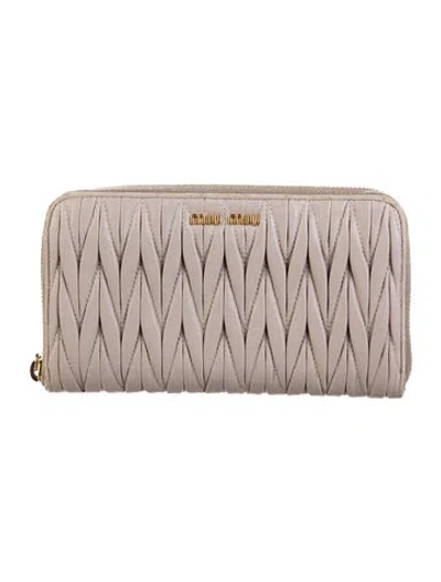 Pre-owned Miu Miu Leather Wallet In Neutral
