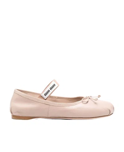 Miu Miu Logo-printed Bow Detailed Ballerina Shoes In Brown