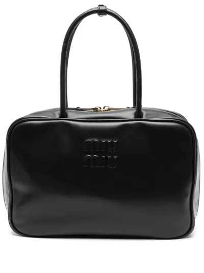 Miu Miu Logo-embossed Leather Shoulder Bag In Schwarz