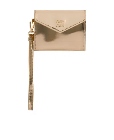 Miu Miu Logo-embossed Patent Leather Purse In Nude