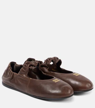 Miu Miu Logo Leather Ballet Flats In Brown