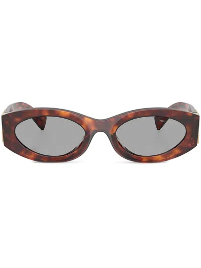 Miu Miu Logo-lettering Sunglasses In 褐色