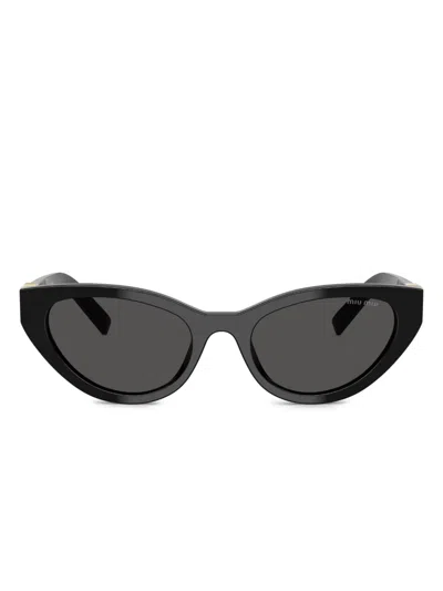 Miu Miu Logo-lettering Sunglasses In Nero/grigio