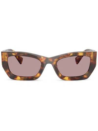 Miu Miu Logo-lettering Sunglasses In Berry