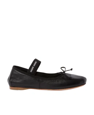 MIU MIU MIU MIU LOGO-PRINTED BOW DETAILED BALLERINA SHOES