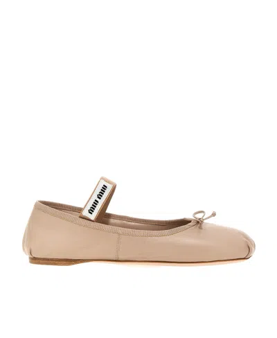 Miu Miu Logo-print Leather Ballerina Shoes In Pink