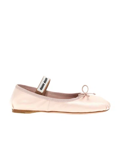 Miu Miu Logo-printed Bow Detailed Ballerina Shoes In Brown