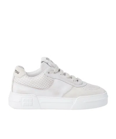Miu Miu Logo Tongue Low-cut Casual Shoes In White