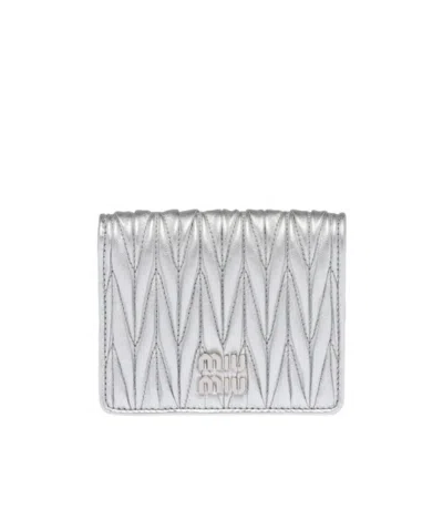 Miu Miu Carteras Y Monederos - Plata In White