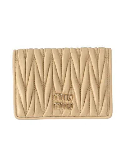 Miu Miu Matelassé Cardholder In Neutral
