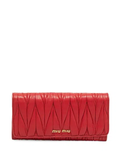 Pre-owned Miu Miu Matelassé Flap Wallet In Red