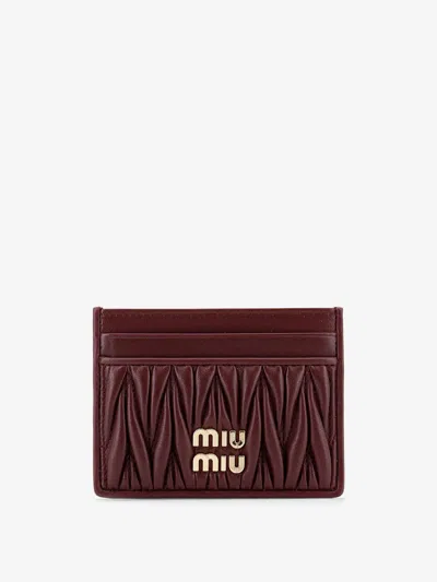 Miu Miu Matelassé Leather Card Holder With Metal Lettering Logo In Red