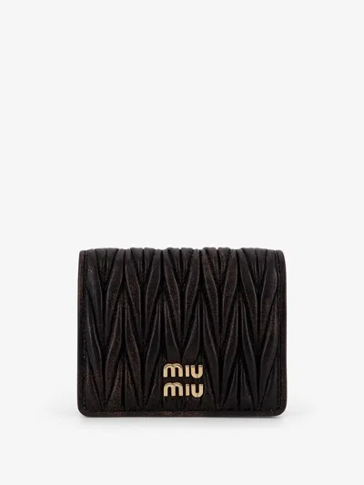 Miu Miu Matelassé Leather Wallet In Brown