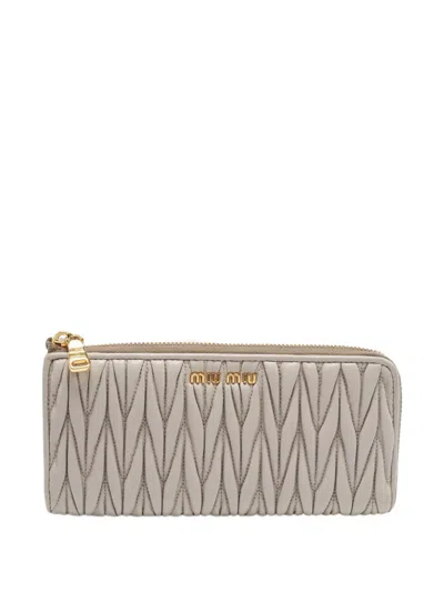 Pre-owned Miu Miu Matelassé Leather Wallet In Grey