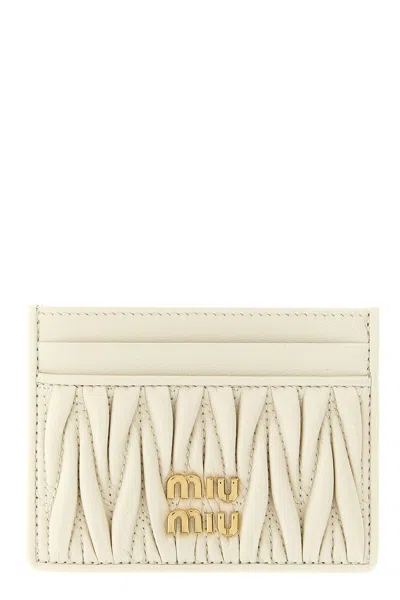 Miu Miu Matelassé Nappa Cardholder In Neutral