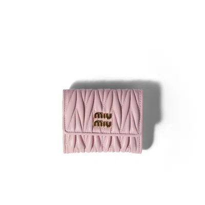 Miu Miu Matelassé Nappa Leather Small Wallet In Alabaster Pink