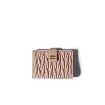 Miu Miu Matelassé Nappa Leather Wallet In Powder Pink