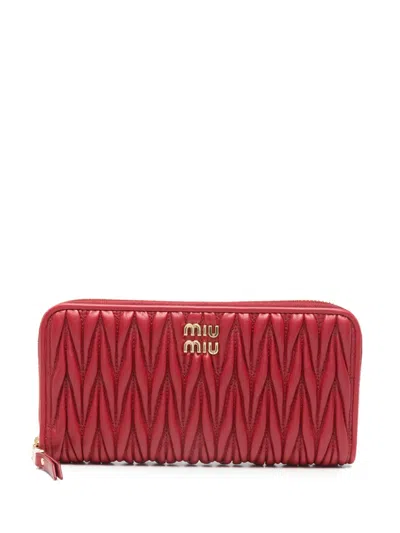 Miu Miu Matelassé Zip Wallet In Red